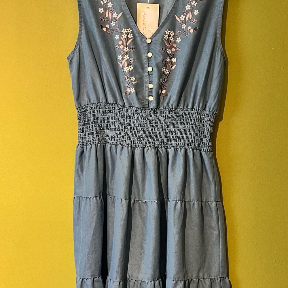Keren Hart Blue Floral Embroidered Tank Dress NWT Tiered Skirt Chambray Large
